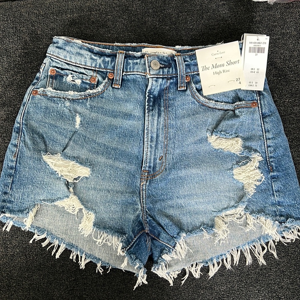 Abercrombie: Curve Love - The Mom Short High Rise 27/4